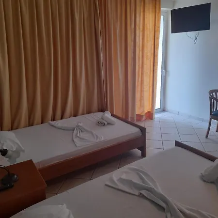 Hotel Iria Beach Hotel *